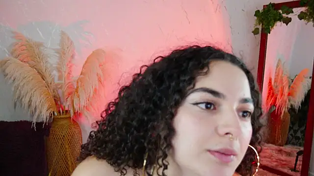 Snapshot of merida_bell18 chatting on December 2025 10:58:01 PM merida bell18 online show from December 2025 10:58:01 PM