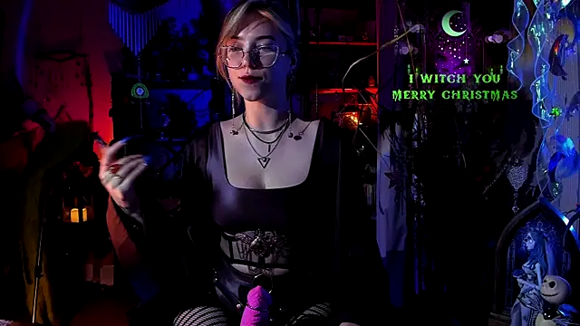 Snapshot of Scarlett_Wanner chatting on December 2024 10:36:02 PM Scarlett Wanner online show from December 2024 10:36:02 PM