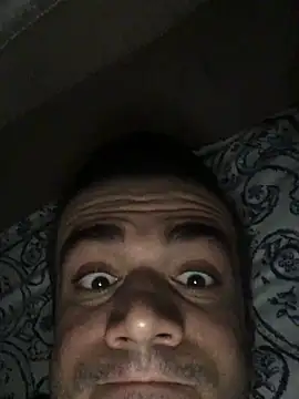 Snapshot of boyygirlls chatting on December 2024 09:23:01 AM boyygirlls online show from December 2024 09:23:01 AM