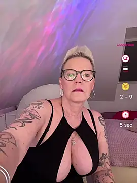 Snapshot of German_Milf chatting on April 2026 12:47:01 PM German Milf online show from April 2026 12:47:01 PM