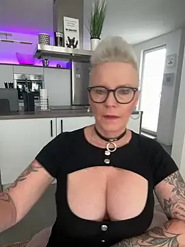 Snapshot of German_Milf chatting on May 2026 12:02:01 PM German Milf online show from May 2026 12:02:01 PM