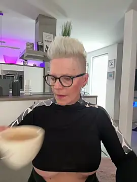 Snapshot of German_Milf chatting on May 2026 01:07:02 PM German Milf online show from May 2026 01:07:02 PM