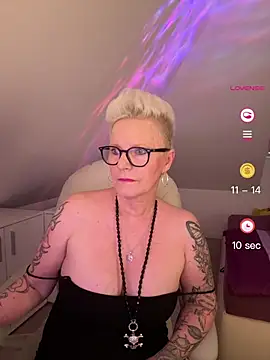 Snapshot of German_Milf chatting on May 2026 12:21:02 PM German Milf online show from May 2026 12:21:02 PM