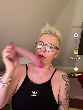 Snapshot of German_Milf chatting on May 2026 09:38:02 AM German Milf online show from May 2026 09:38:02 AM