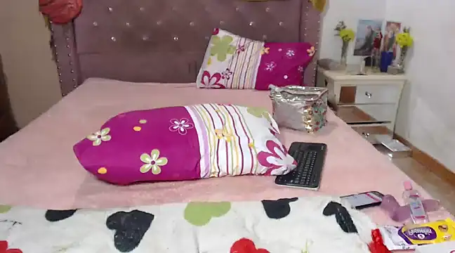 Snapshot of isabelle_adj chatting on January 2025 05:15:02 AM isabelle adj online show from January 2025 05:15:02 AM