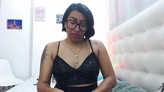 hornywife  online show from September 2025 07:25:02 PM