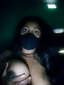 Shristiprakash0 online show from December 2024 07:13:02 AM