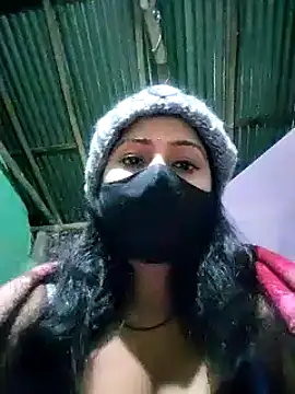 Shristiprakash0 online show from December 2024 04:47:02 PM