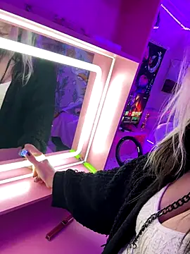 Snapshot of Cutiepiespanks chatting on September 2025 02:35:02 AM Cutiepiespanks online show from September 2025 02:35:02 AM