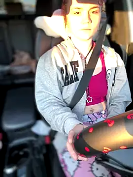 Snapshot of Cutiepiespanks chatting on December 2025 10:29:01 PM Cutiepiespanks online show from December 2025 10:29:01 PM