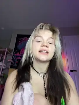 Snapshot of Cutiepiespanks chatting on February 2026 05:22:01 AM Cutiepiespanks online show from February 2026 05:22:01 AM