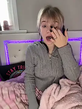 Snapshot of Cutiepiespanks chatting on February 2026 09:43:01 PM Cutiepiespanks online show from February 2026 09:43:01 PM