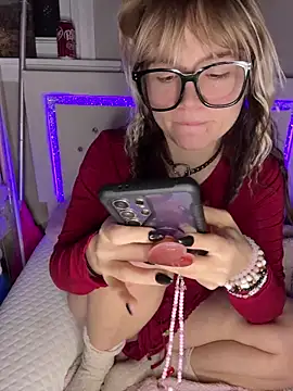 Snapshot of Cutiepiespanks chatting on February 2026 01:02:02 AM Cutiepiespanks online show from February 2026 01:02:02 AM