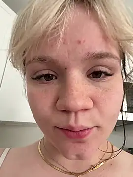 Cutiepiespanks online show from May 2026 10:37:02 PM