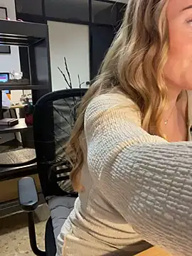 EmaSalis online show from January 2025 03:33:02 PM