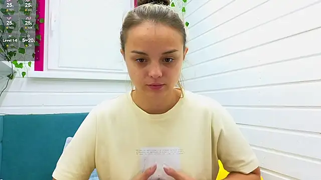 Misss Vikk online show from October 2025 07:28:01 AM