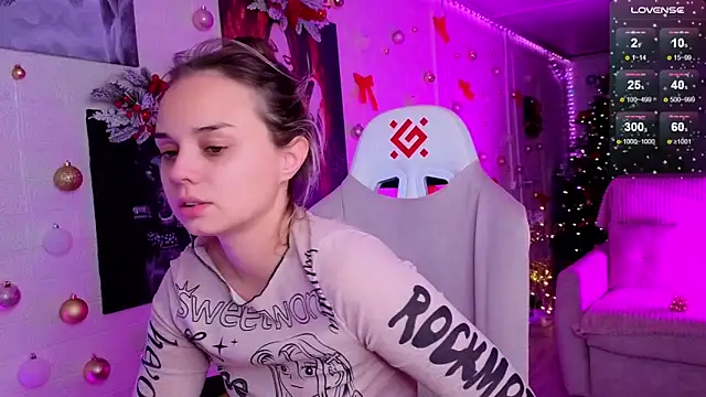 Misss Vikk online show from December 2025 06:28:01 AM