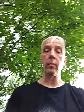 Snapshot of seelengleich chatting on May 2026 12:01:02 PM seelengleich online show from May 2026 12:01:02 PM