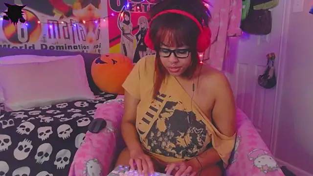 Snapshot of N1NT3NDH03 chatting on December 2024 07:54:02 AM N1NT3NDH03 online show from December 2024 07:54:02 AM