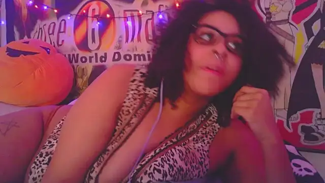 Snapshot of N1NT3NDH03 chatting on December 2024 07:35:01 AM N1NT3NDH03 online show from December 2024 07:35:01 AM