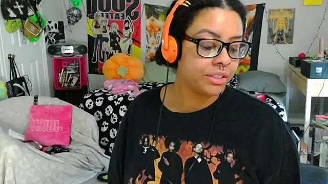 Snapshot of N1NT3NDH03 chatting on September 2025 04:28:01 PM N1NT3NDH03 online show from September 2025 04:28:01 PM