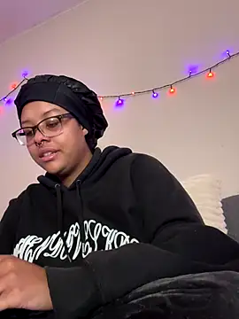 Snapshot of N1NT3NDH03 chatting on November 2025 03:47:01 PM N1NT3NDH03 online show from November 2025 03:47:01 PM