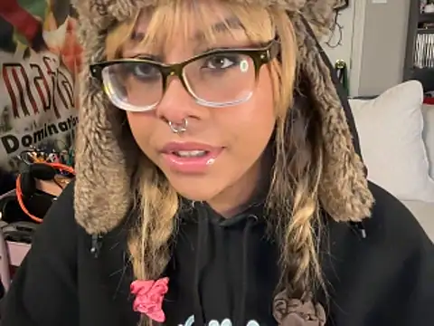 Snapshot of N1NT3NDH03 chatting on December 2025 02:21:01 PM N1NT3NDH03 online show from December 2025 02:21:01 PM