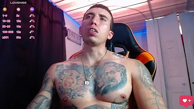 Adam Hudsond online show from November 2025 04:31:02 PM