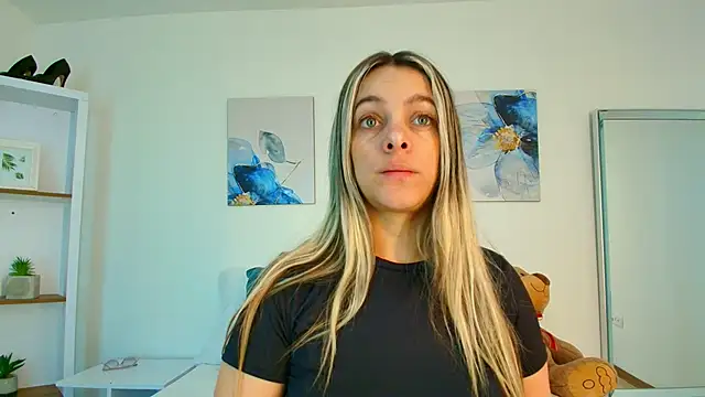 Isabella Harley online show from February 2026 01:23:02 PM