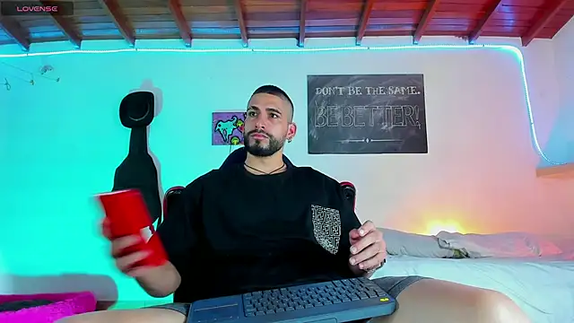 Snapshot of RyanCarter_ chatting on December 2024 06:35:01 PM RyanCarter online show from December 2024 06:35:01 PM