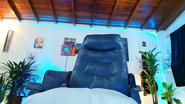 Snapshot of RyanCarter_ chatting on September 2025 03:50:02 PM RyanCarter online show from September 2025 03:50:02 PM