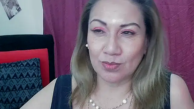 Snapshot of yayita_mature chatting on January 2025 03:54:02 PM yayita mature online show from January 2025 03:54:02 PM