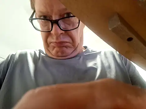 Razorhoof767 online show from October 2025 08:10:01 AM