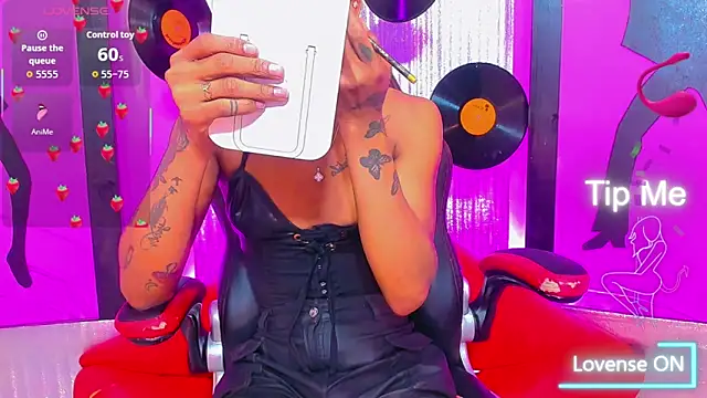 nickyminach  online show from March 2026 09:43:01 PM