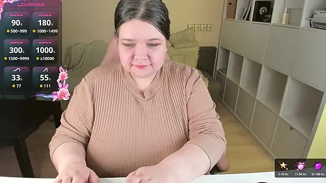 Snapshot of PlumPie chatting on December 2025 10:36:01 PM PlumPie online show from December 2025 10:36:01 PM