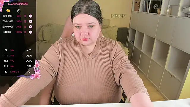 Snapshot of PlumPie chatting on January 2026 01:04:01 PM PlumPie online show from January 2026 01:04:01 PM