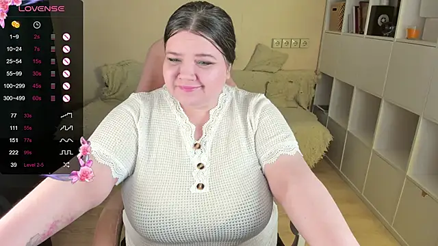 Snapshot of PlumPie chatting on February 2026 01:04:02 PM PlumPie online show from February 2026 01:04:02 PM