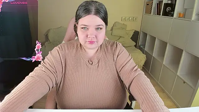 Snapshot of PlumPie chatting on February 2026 10:41:02 PM PlumPie online show from February 2026 10:41:02 PM