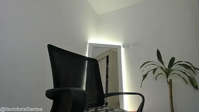 Victoriasant online show from April 2026 02:50:02 AM