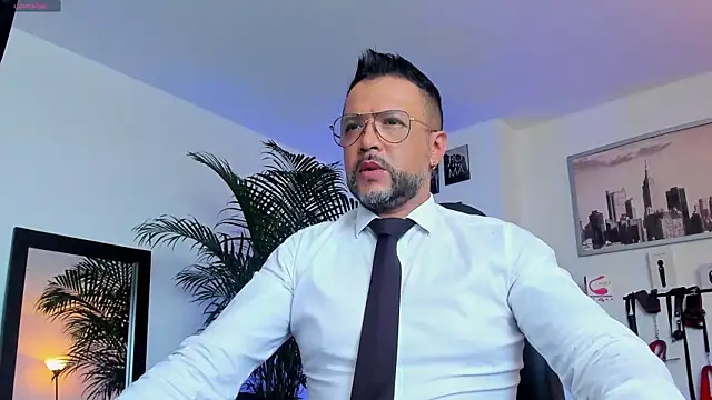 MrFrank tattoo online show from January 2025 01:53:02 PM