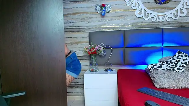 oliver  brown online show from March 2025 08:22:01 PM