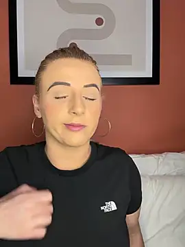 Strongqueen online show from February 2025 06:32:02 PM