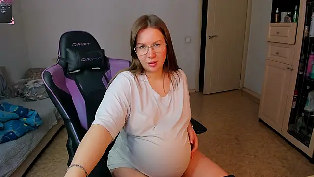 Snapshot of stella_vestal chatting on March 2026 05:44:01 AM stella vestal online show from March 2026 05:44:01 AM