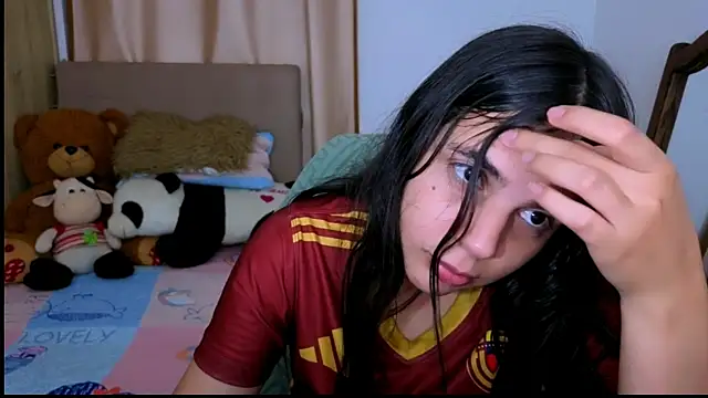  elenna online show from November 2025 05:15:02 PM