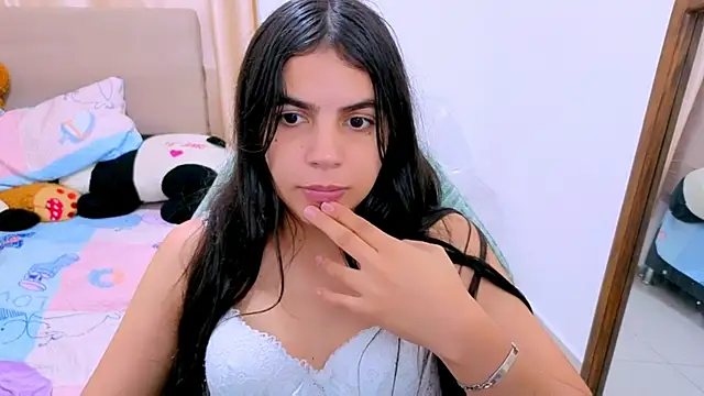  elenna online show from February 2026 06:00:02 PM