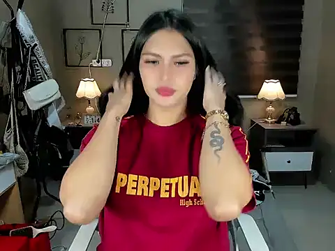 Snapshot of EternityBanks chatting on November 2025 07:13:01 PM EternityBanks online show from November 2025 07:13:01 PM