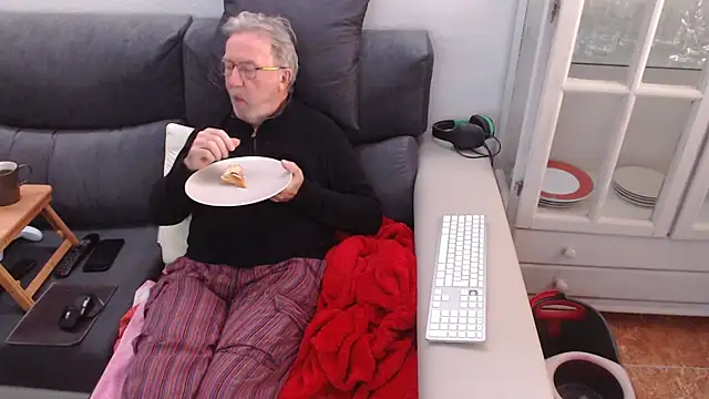 Nudelschwanz online show from February 2025 02:46:02 PM