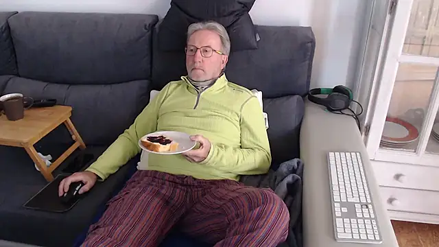 Nudelschwanz online show from March 2025 03:49:02 PM