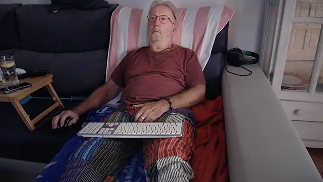 Nudelschwanz online show from October 2025 04:39:01 PM