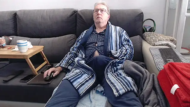 Nudelschwanz online show from March 2026 08:20:01 AM